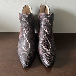 Vince Camuto gigietta booties